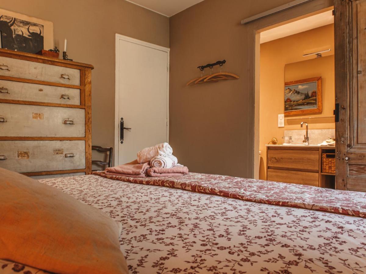 La Petite Auberge De Virginie Bédouès Exterior foto