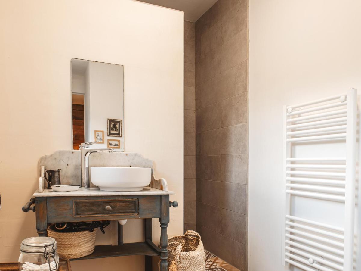La Petite Auberge De Virginie Bédouès Exterior foto